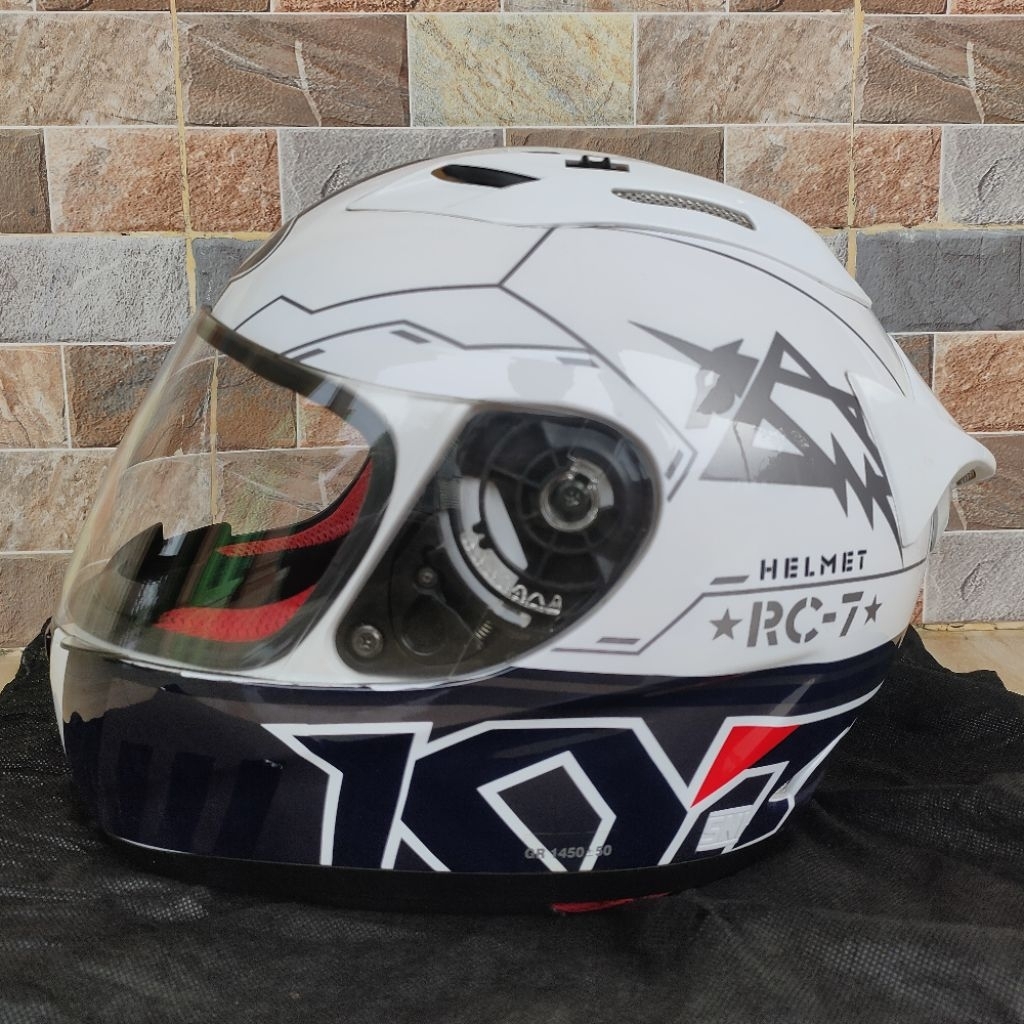 Helm kyt rc7 seri 11
