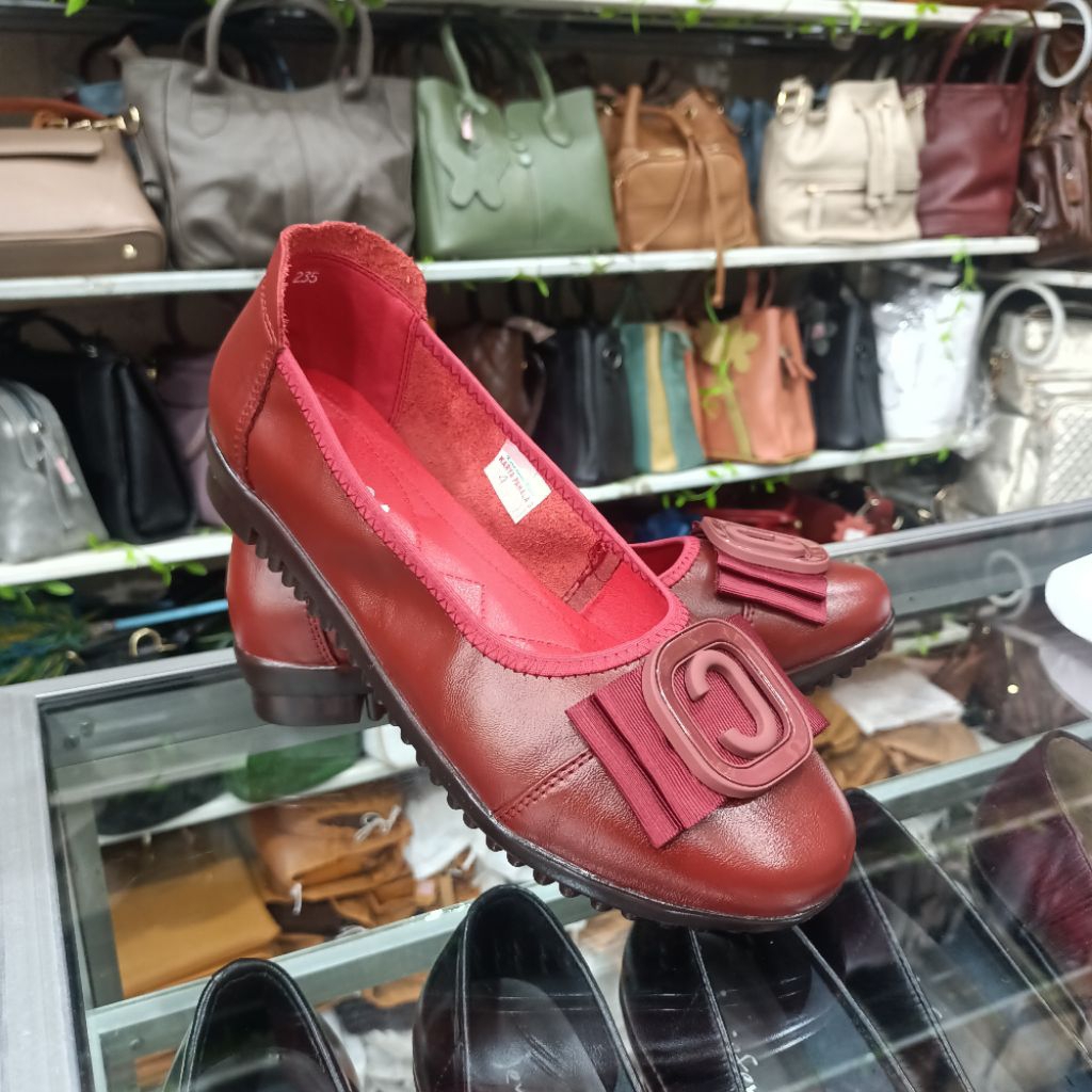 Sepatu Kulit Wanita • Karya Pahala 3 •