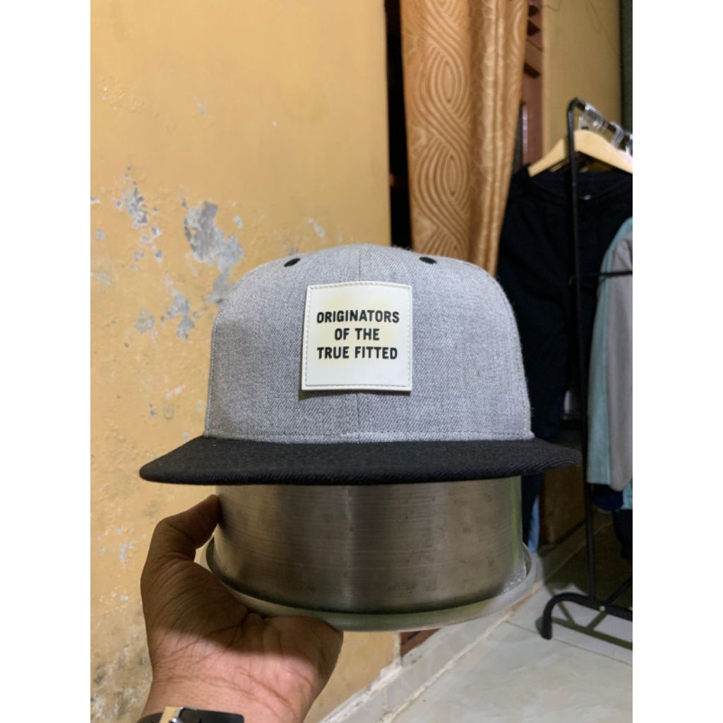 TOPI NEW ERA SECOND/TOPI BEKAS/TOPI LELONG