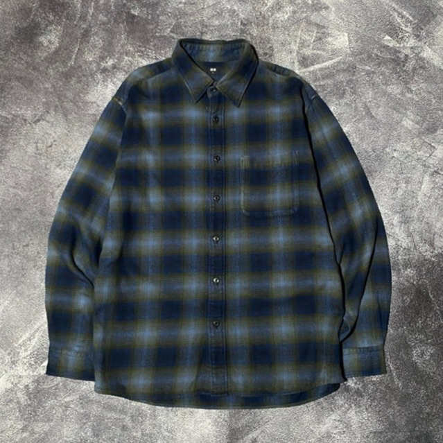 Kemeja Uniqlo Veterano chacked blue