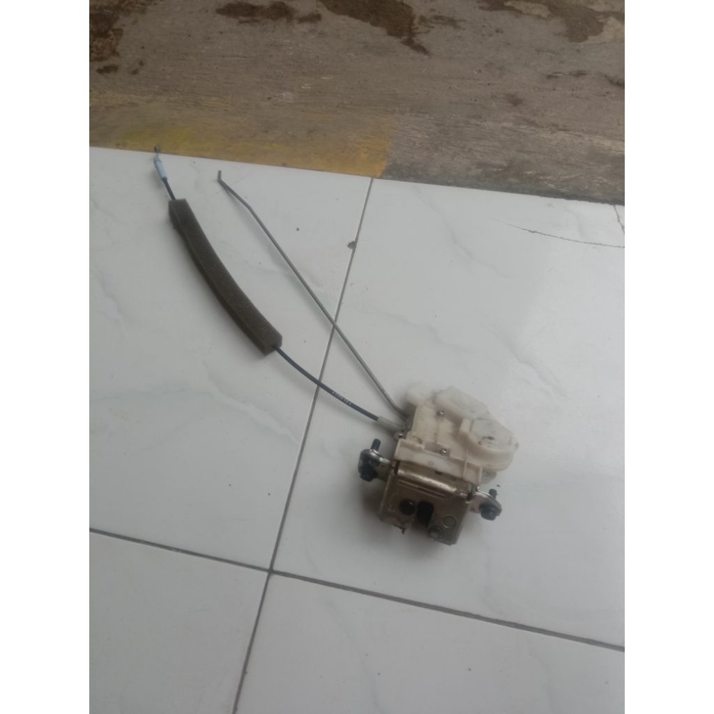door lock bagasi Avanza Xenia 2012 2020 original