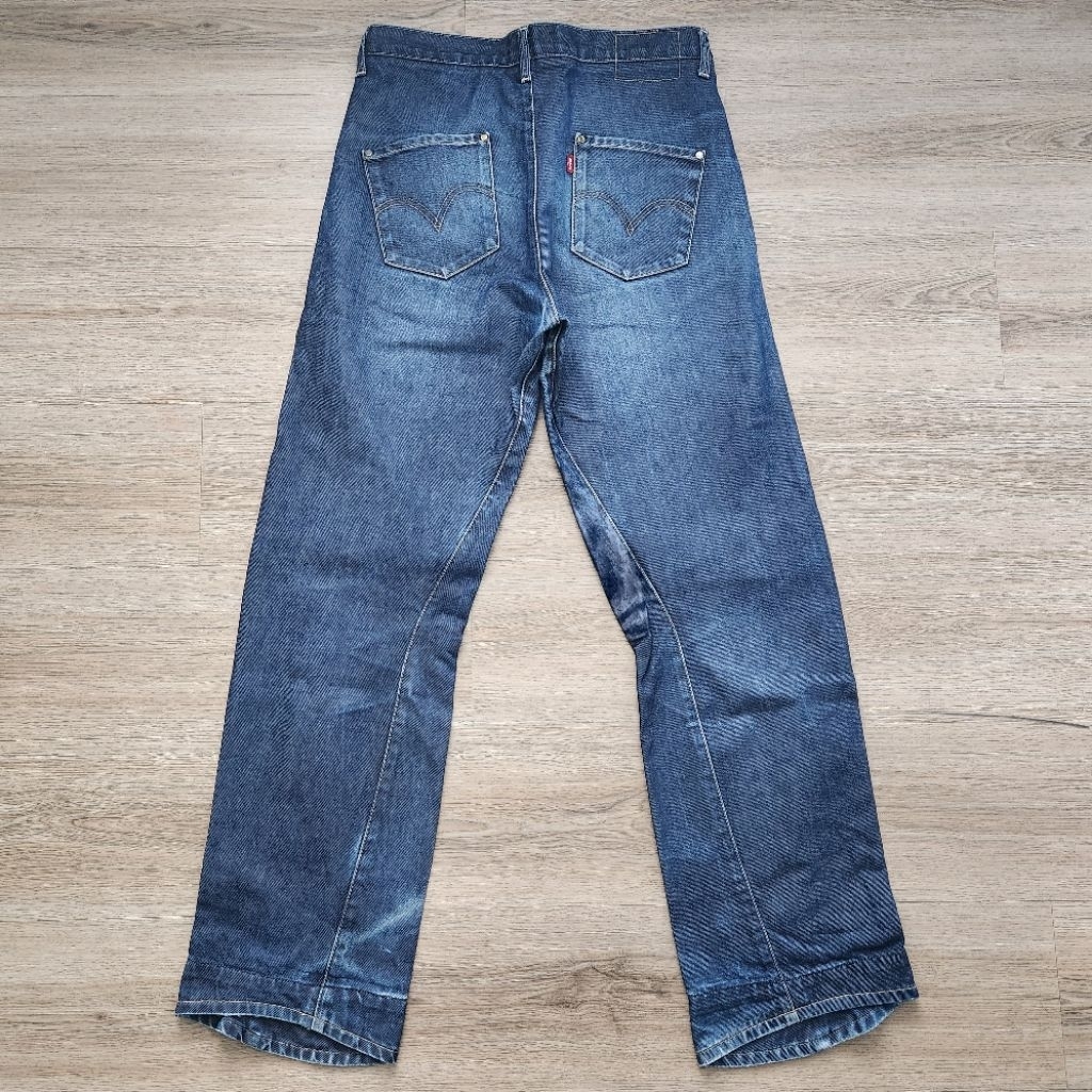 Levis Engineered Jeans LEJ 1999 Washed Blue Double Back Pocket Zip Fly - 32