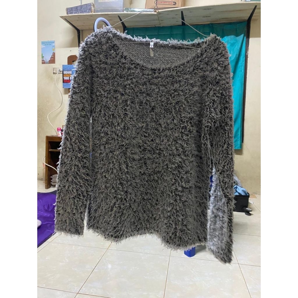 Sweater Bulu bulu Prevelod