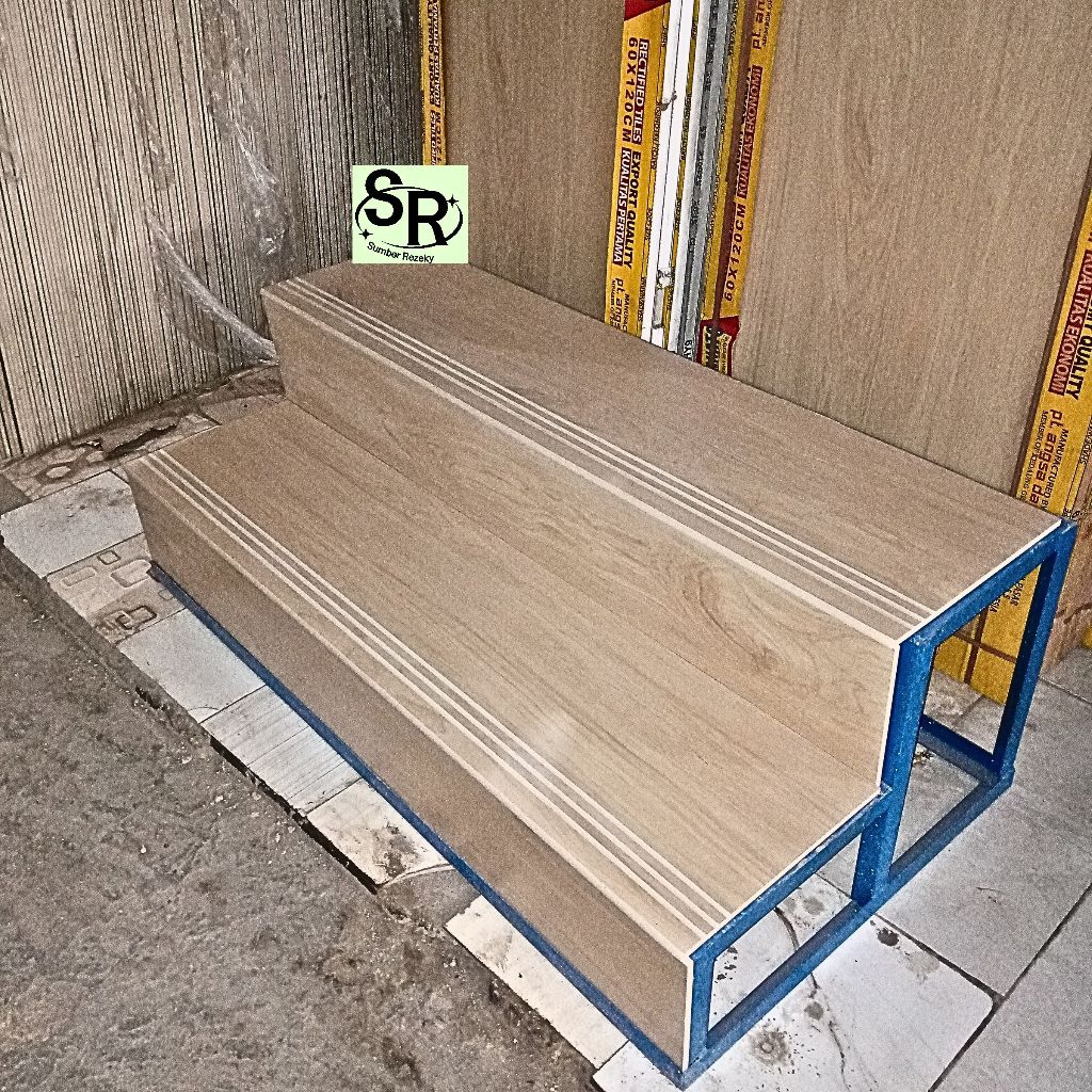 Granit Tangga Motif kayu UK 30x120 & 20x120