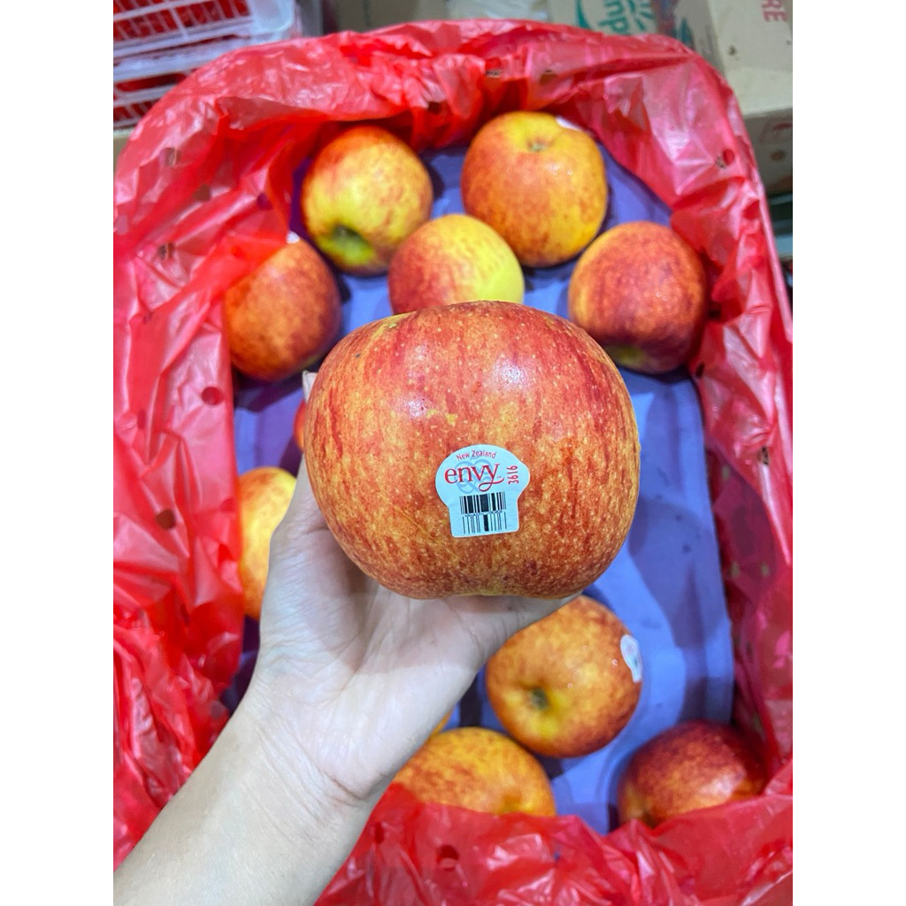 ENVY jumbo per 2 pcs buah apel envy imporr aussie