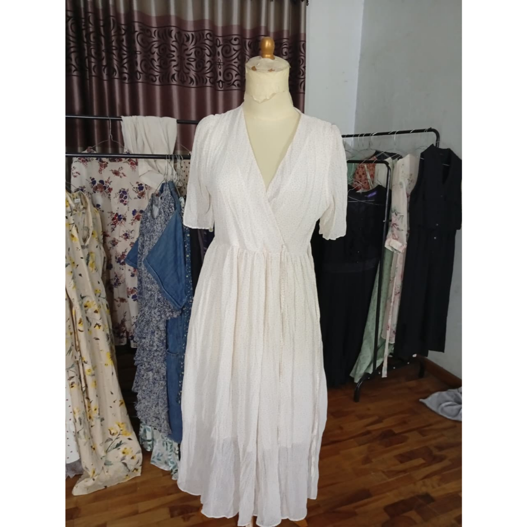 Dress Putih polos