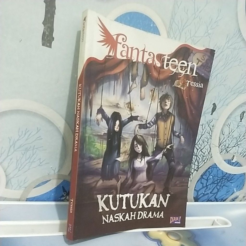 FANTAS TEEN. KUTUKAN NASKAH DRAMA
