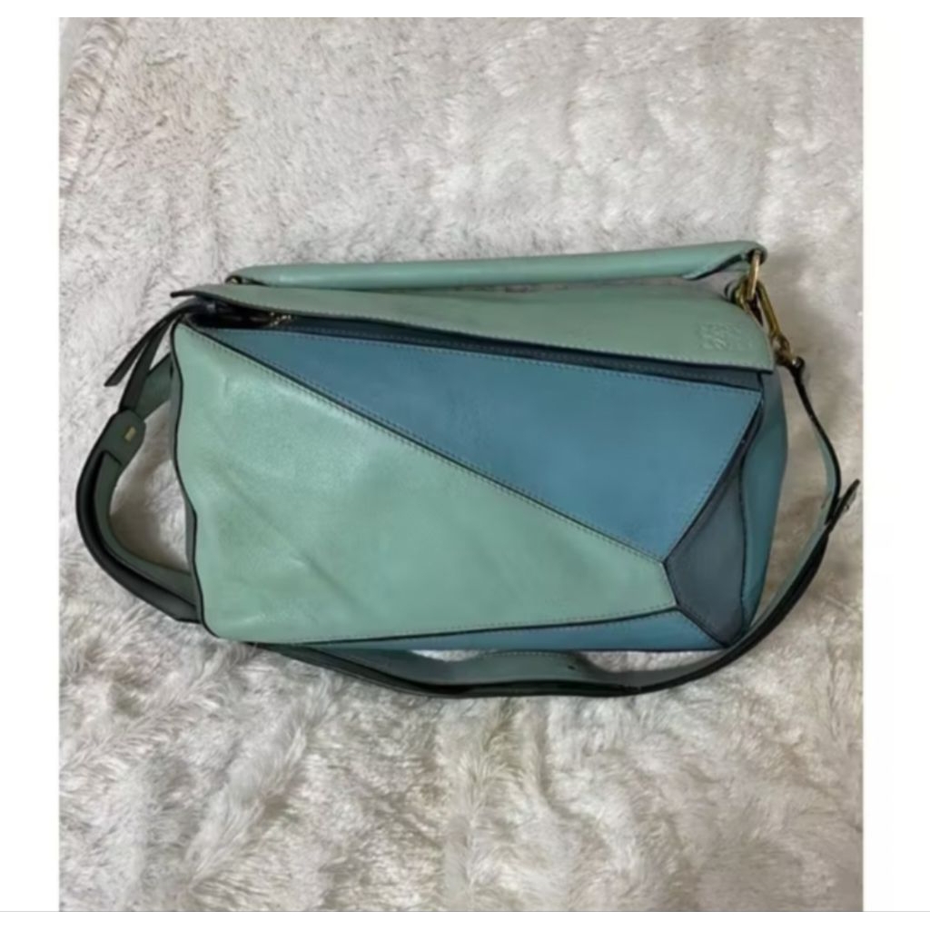 Preloved Loweng Loewe* Puzzle 3 Colour Second