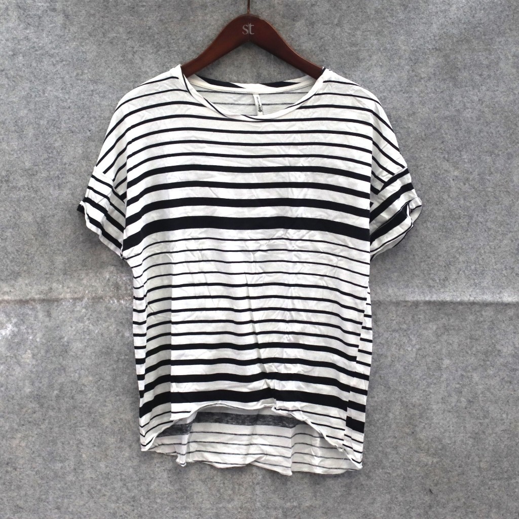 Stradivarius Tshirt Black White