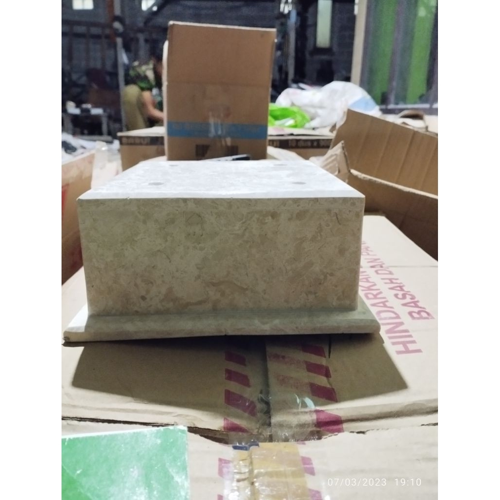 Tatakan Piala Marmer Kaki 4