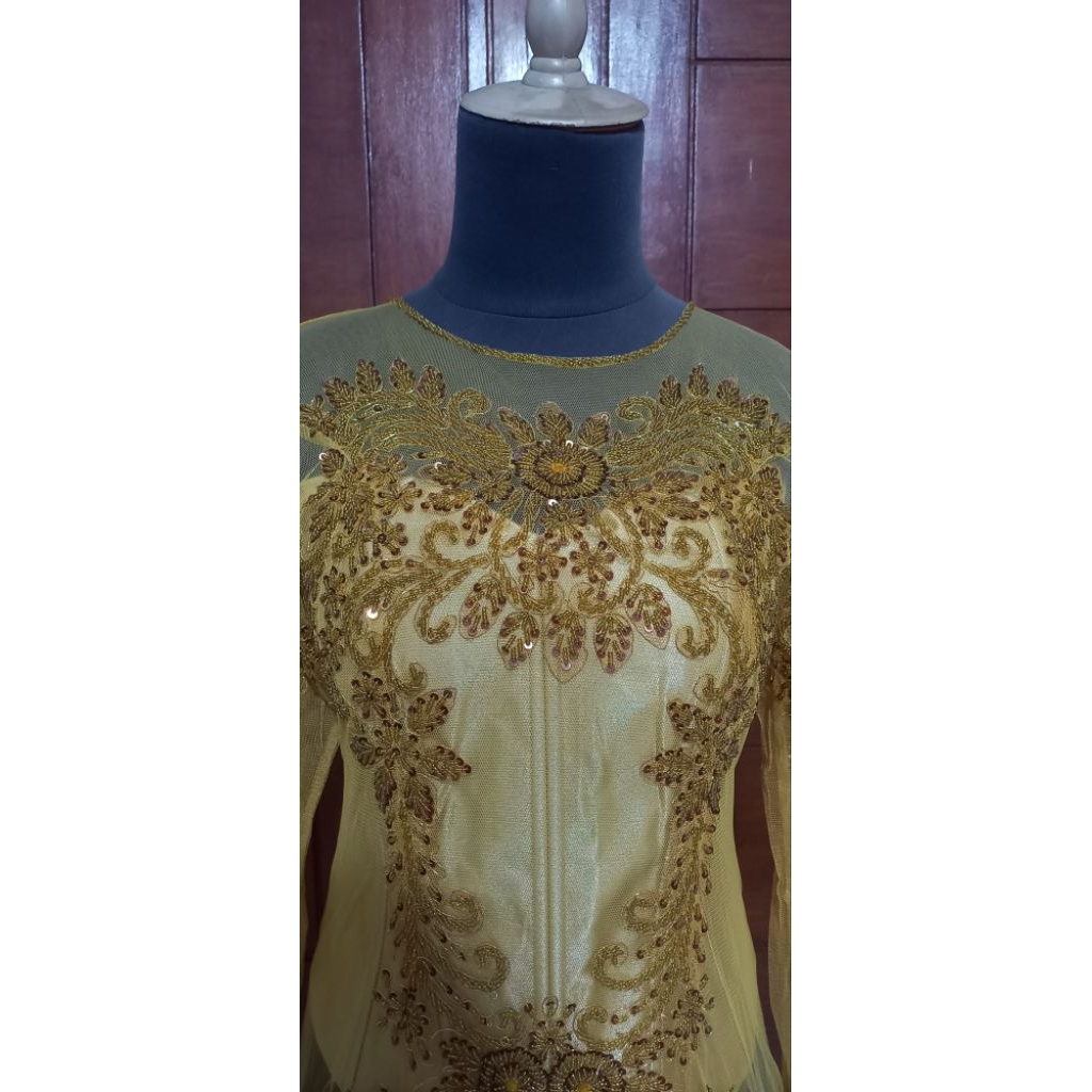 Kebaya gold payet jepang ukuran M dan longtorso / kebaya pesta / kebaya wisuda /kebaya akad