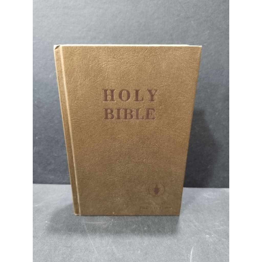 Buku original HOLY BIBLE by The Gideons