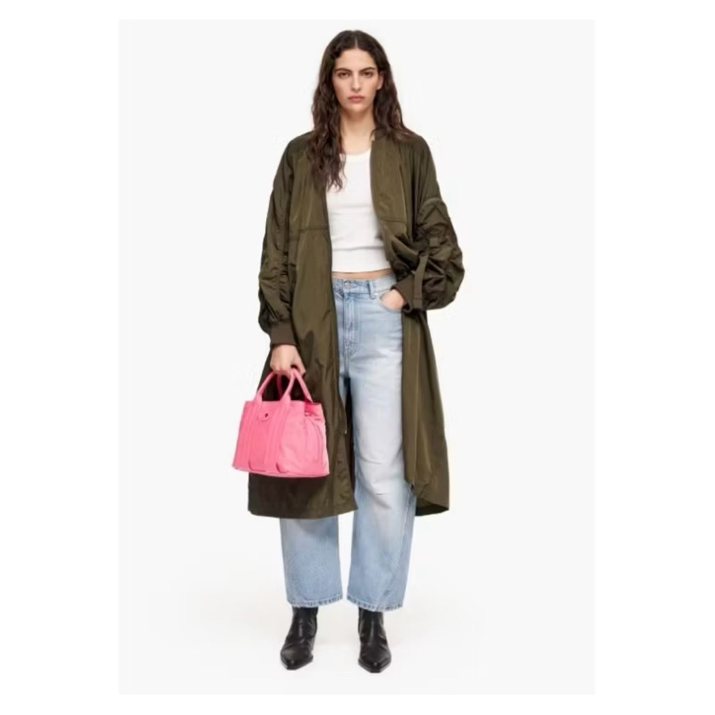 Preloved Tas Bimba Y Lola nylon shopper 3 ziper size M