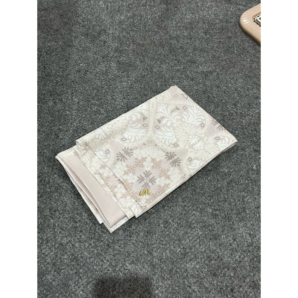 Hijab motif Warna ke pink pink an