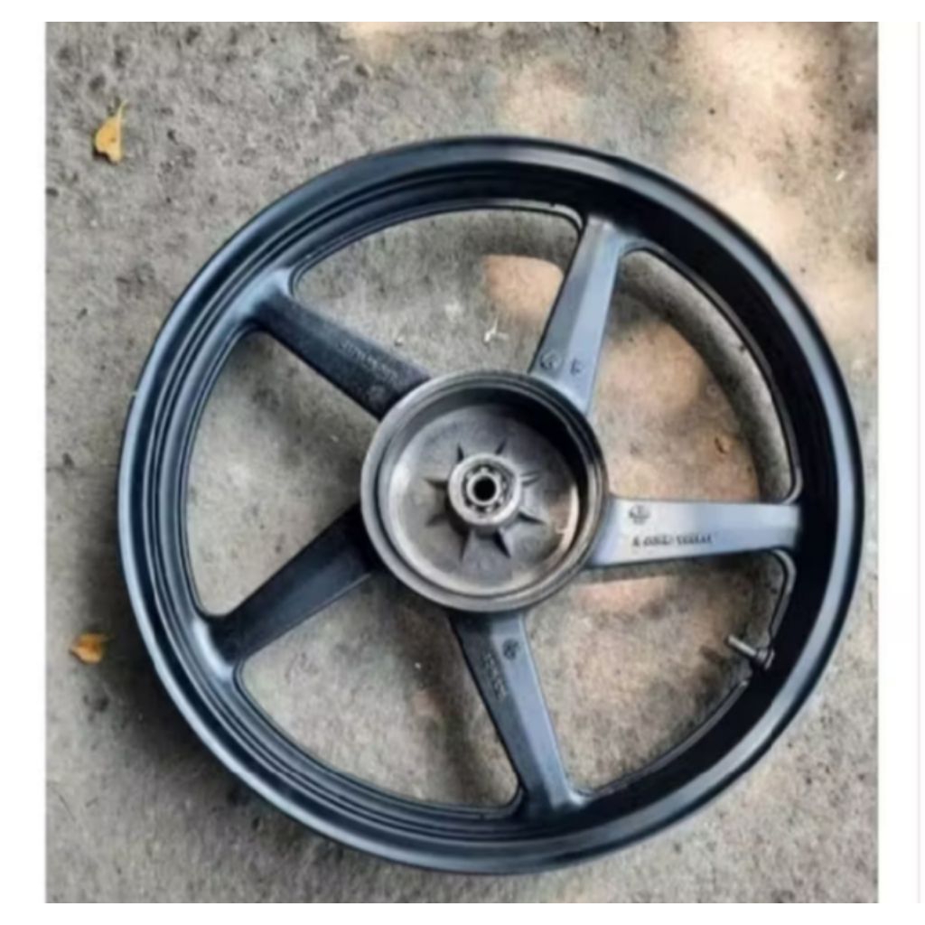 veleg pelek belakang motor Vixion old original copotan