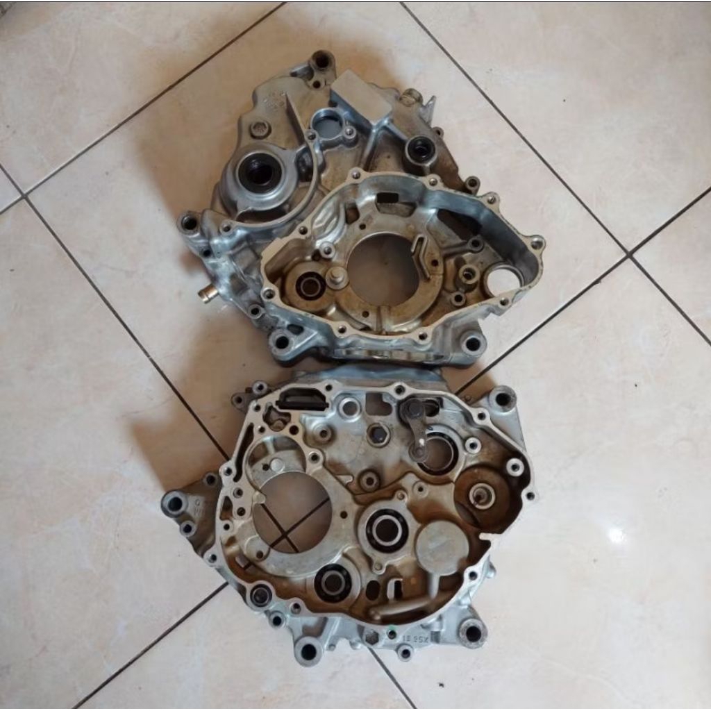 CRANKCASE BLOK KALTER TENGAH KANAN KIRI NEW CB 150R NEW CBR 150R SONIC 150 SUPRA GTR 150 KODE K56 OR