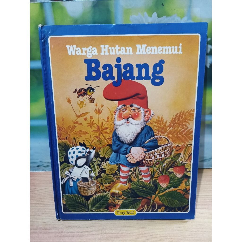 Jual buku preloved warga hutan menemui bajang: Tony Wolf