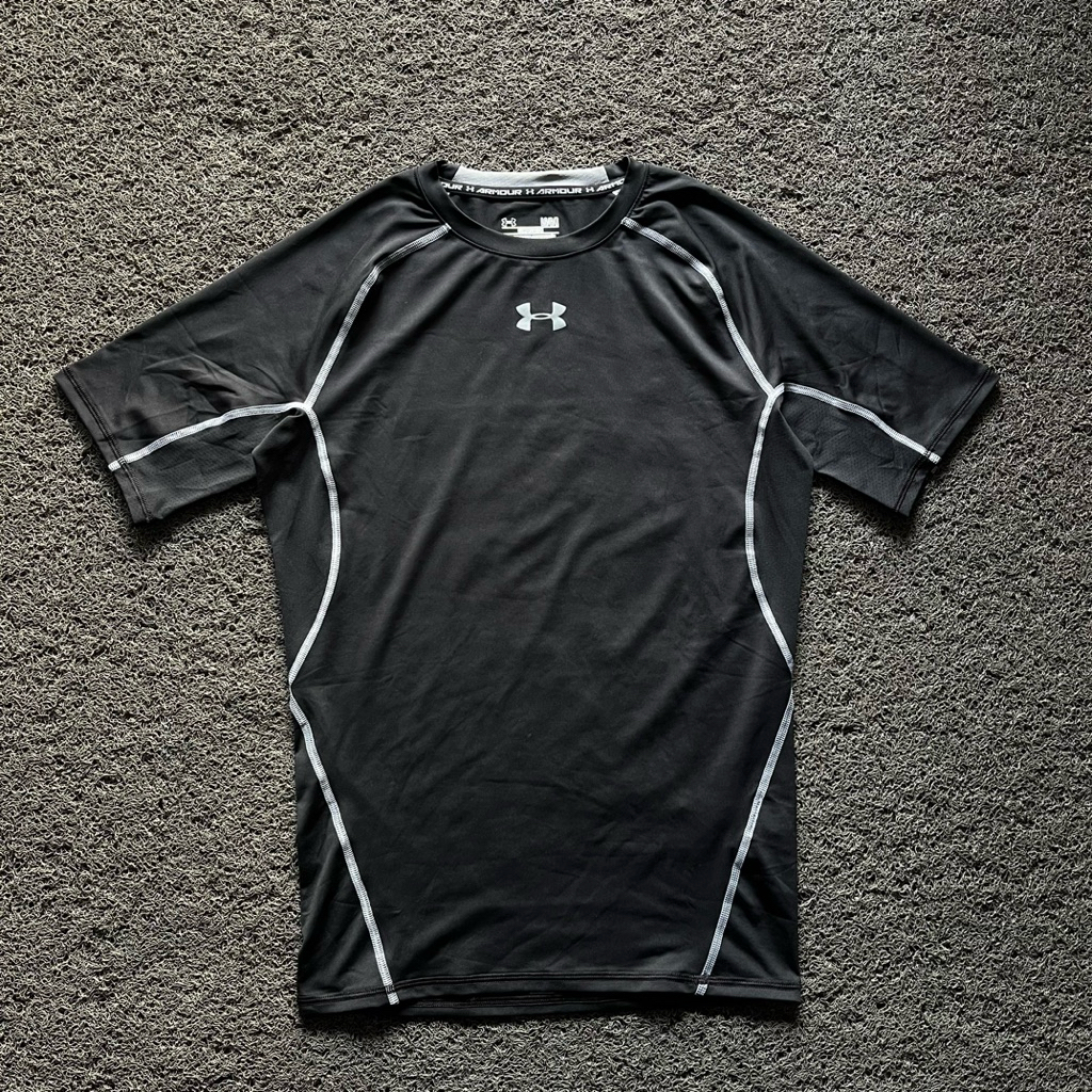 UNDER ARMOUR COMPRESSION KAOS OLAHRAGA RUNNING UNDER ARMOUR