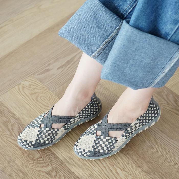 Laviola 4616 LSY - Sepatu Slip On Rajut Wanita