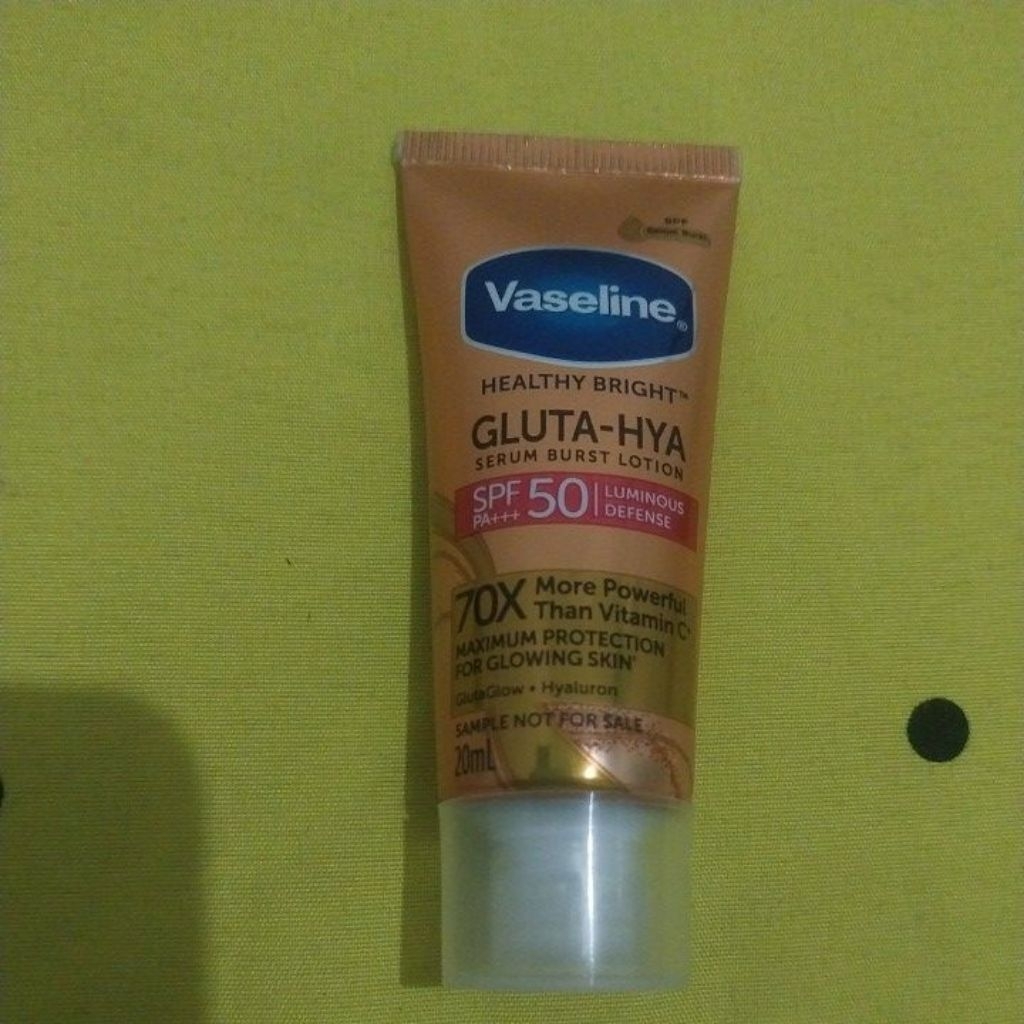 vaseline gluta hya serum burst lotion spf 50 PA +++, 20ml
