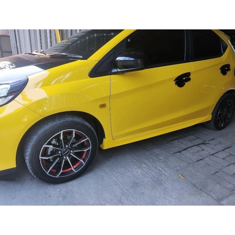 Side skirt all new brio 2018-2023 Carnival yellow
