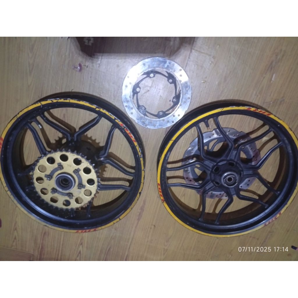 Velg Kawasaki Bajaj Pulsar NS200 1 set + napgir