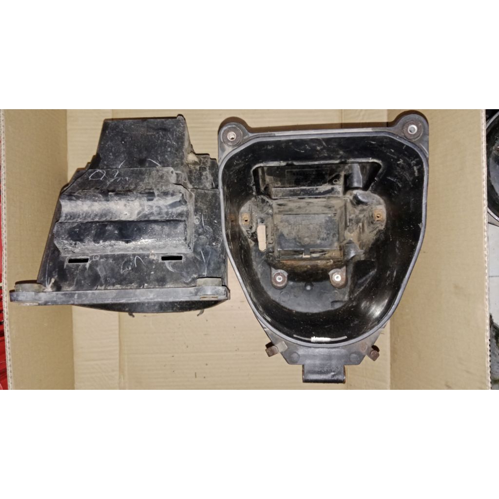 BAGASI JOK RUMAH AKI SUPRA X 125 KARBU KHARISMA ORIGINAL