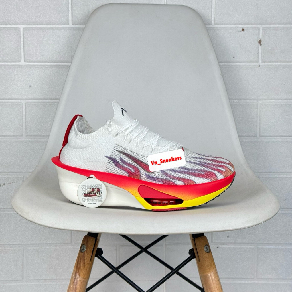 Sepatu Lari Alphafly 3 'Ekiden Api'
