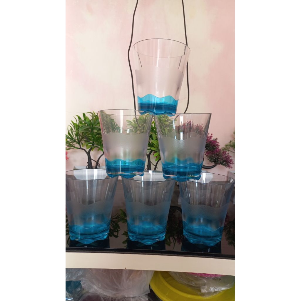 sherly gelas tosca tupperware