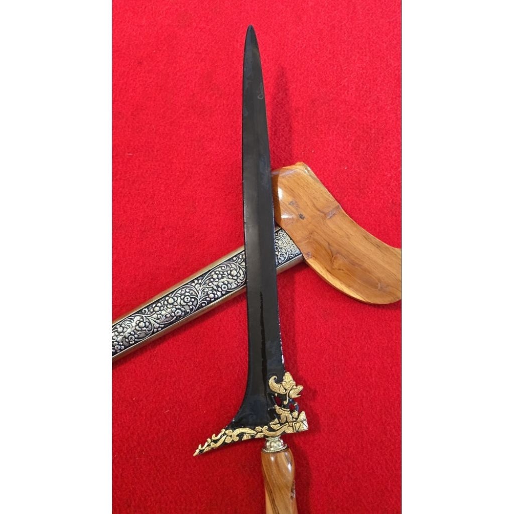 keris nogo rojo siluman
