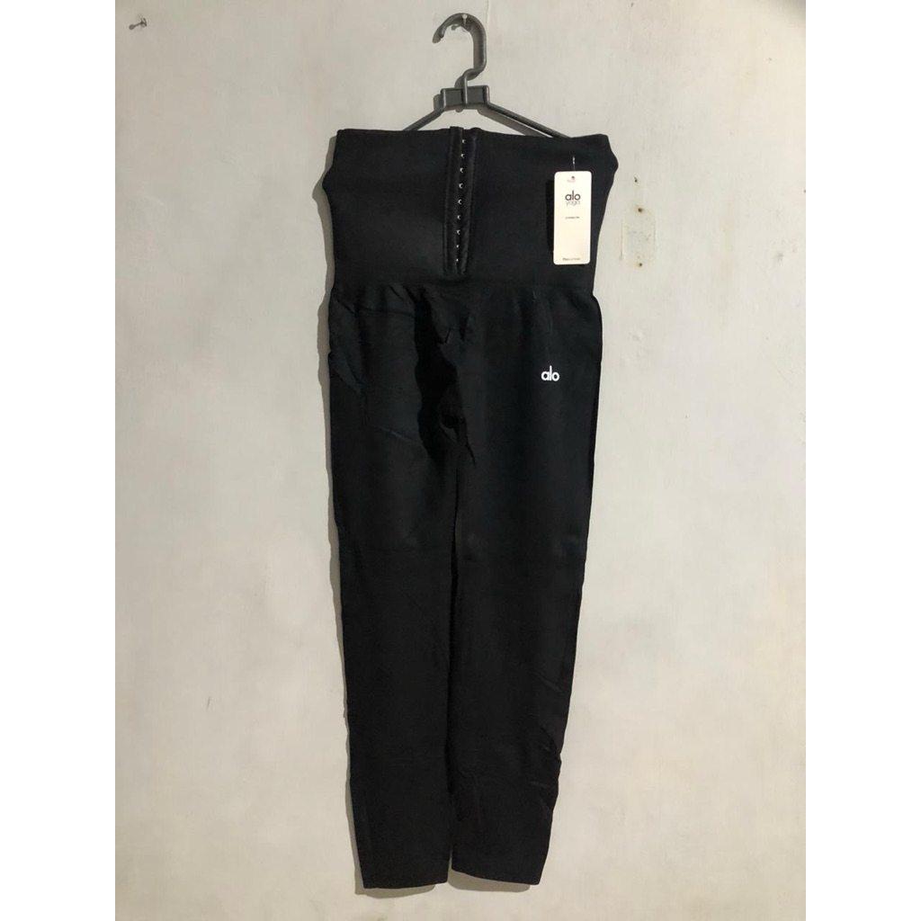 Celana legging korset pelangsing perut