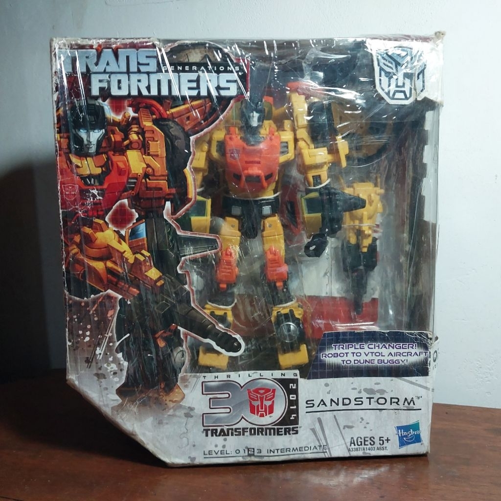 Transformers Generations Voyager class Sandstorm