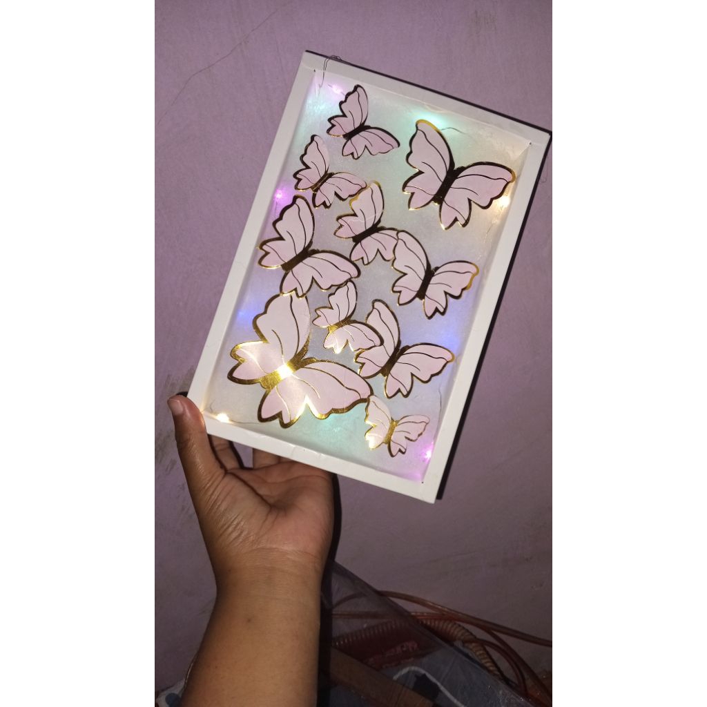 buket box kupu-kupu_box nyala_hadiah ulang tahun