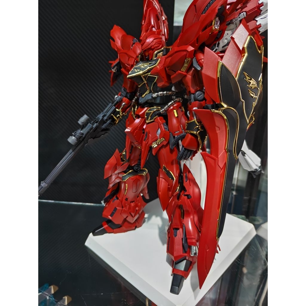 Comet Technology MG 1/100 Sinanju Takumi Ver.