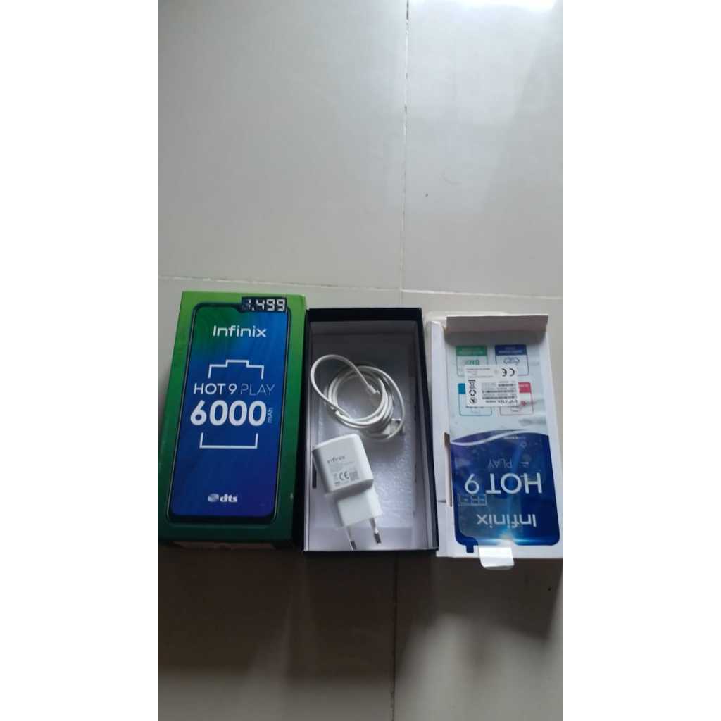 INFINIX HOT 9 PLAY. RAM 3 INTERNAL 64