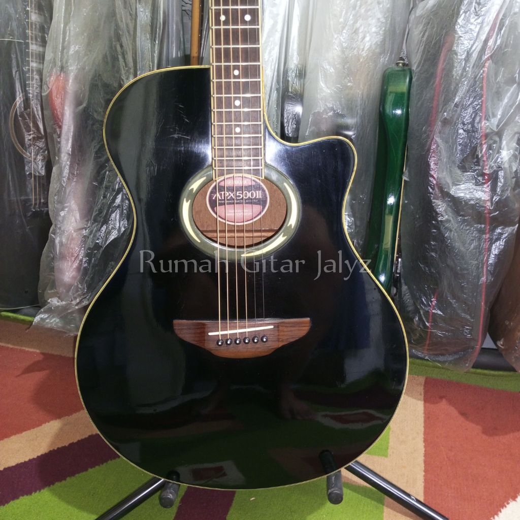 gitar bekas second seken Yamaha apx500II original Mulus