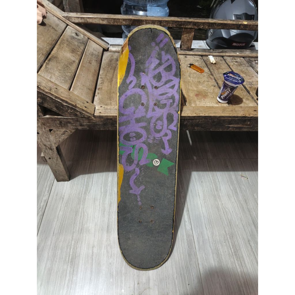 SKATEBOARD FULL TUCK