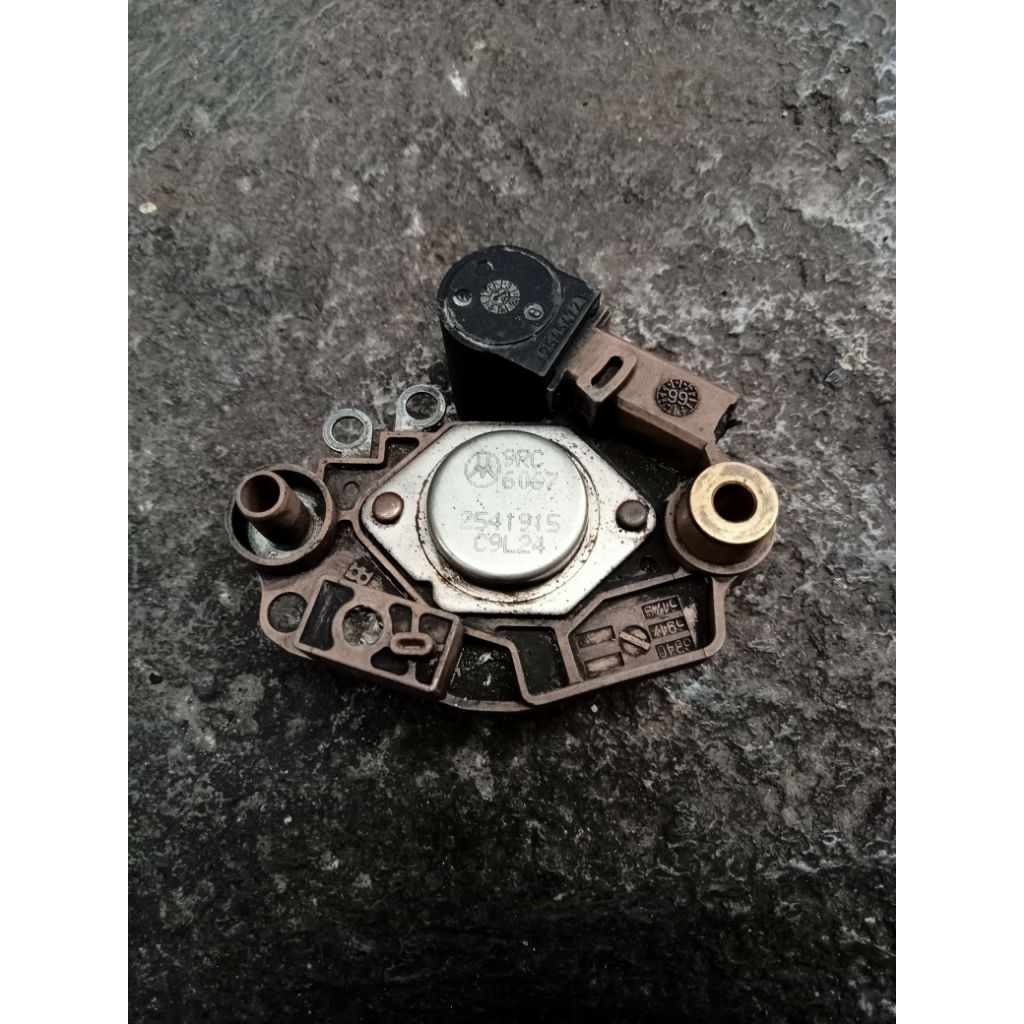 IC Regulator / Alternator Valeo