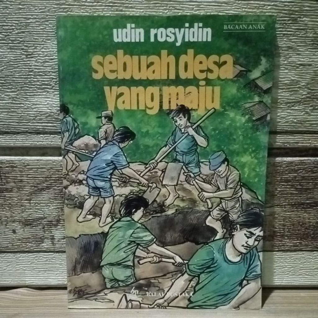 Buku jadul balai pustaka. sebuah desa yang maju.
