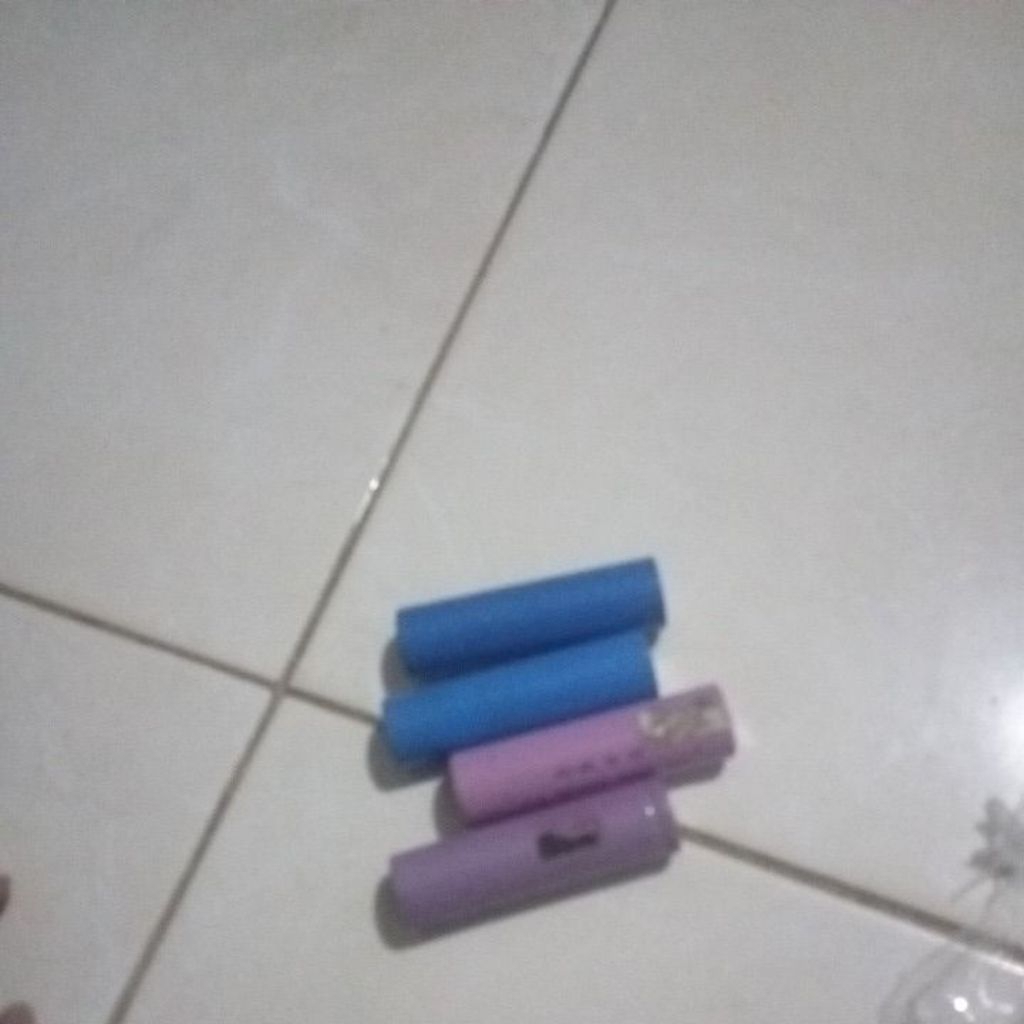 batrelittiumbekasnormal3,7volt