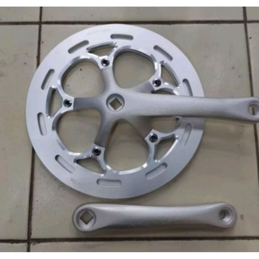 single crank sepeda lipat RAZE 56T BB kotak hitam silver merah
