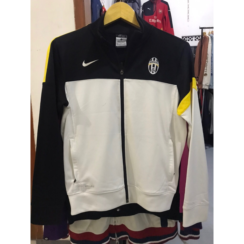 traktop nike juventus