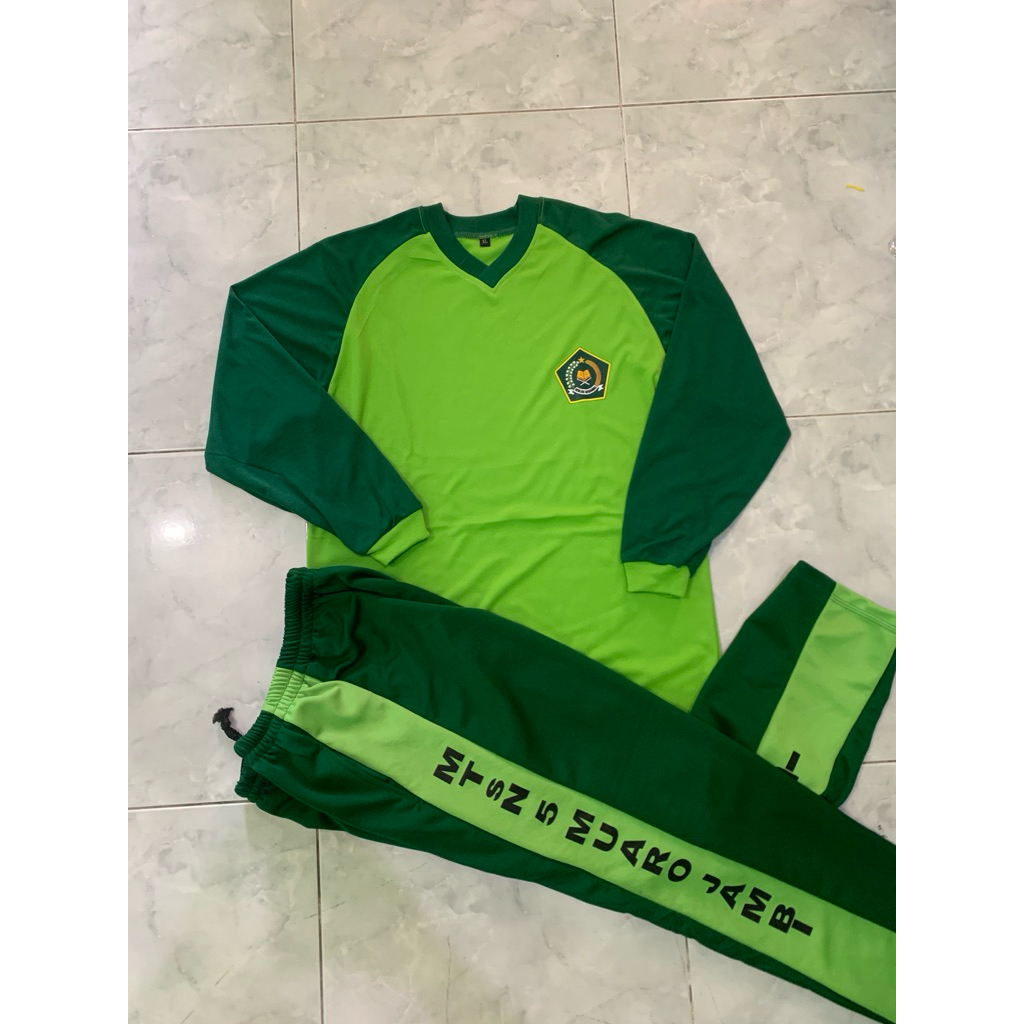 Seragam olahraga SMP / MTs
