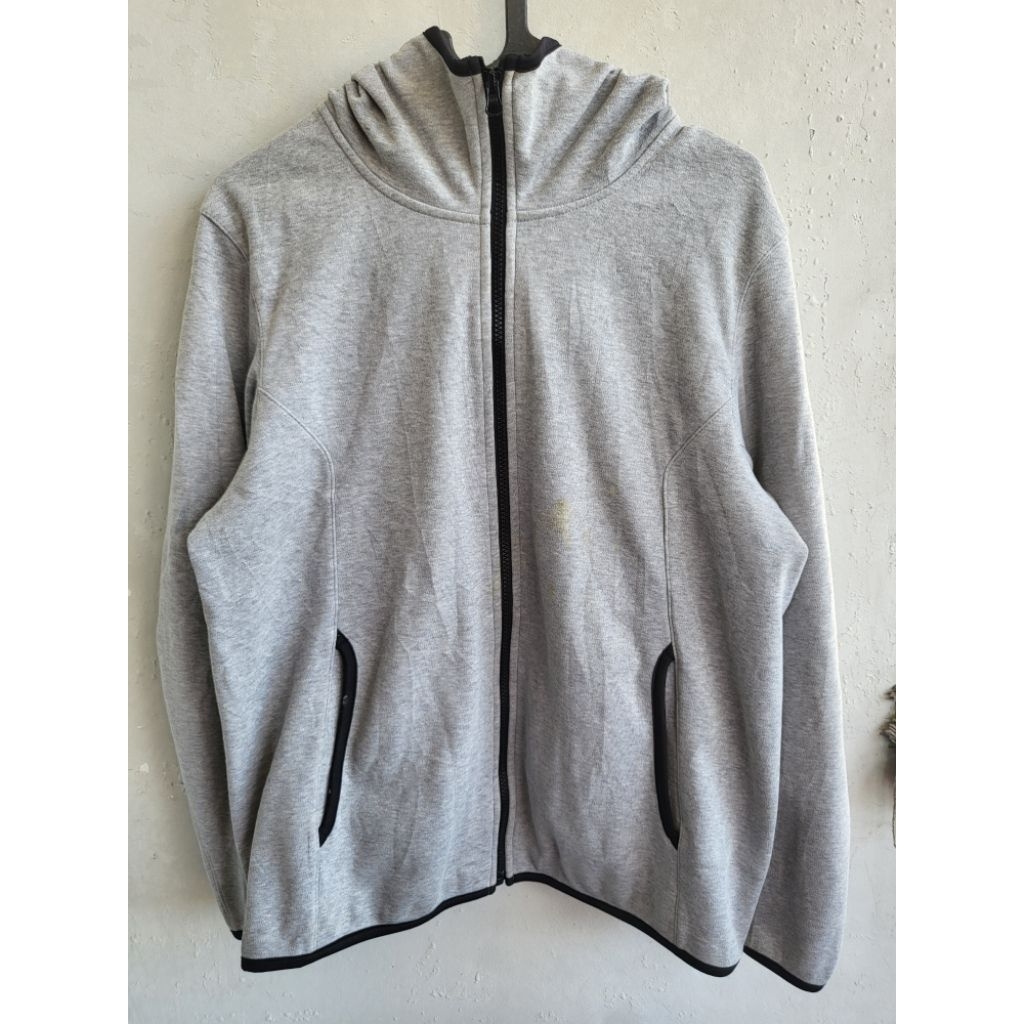 HOODIE ZIPPER UNIQLO TECH FLEECE WINDPROOF