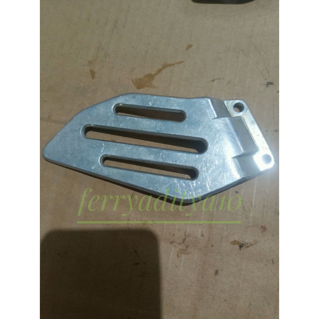 cover footstep depan kiri original yamaha r15 v2