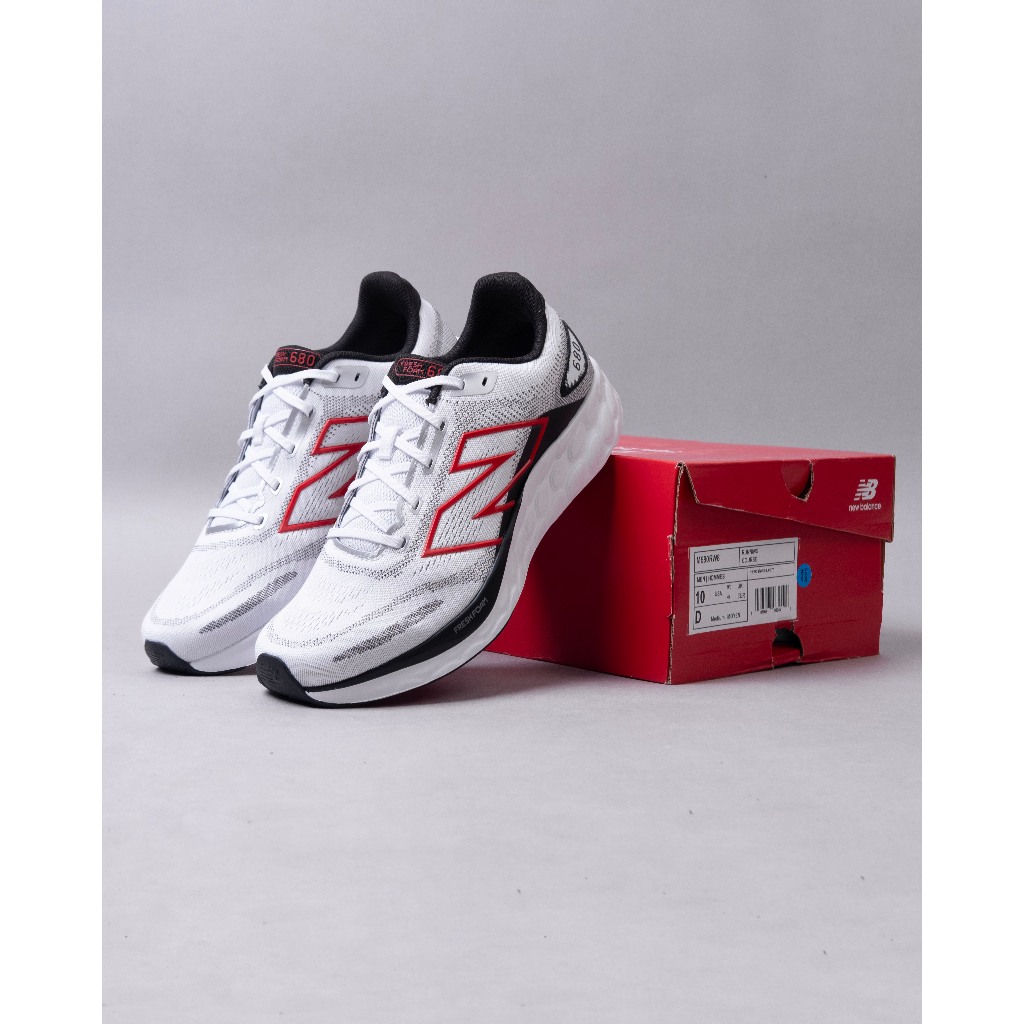 Sepatu Running / New Balance Freshfoam 680 V8 - White Black Red
