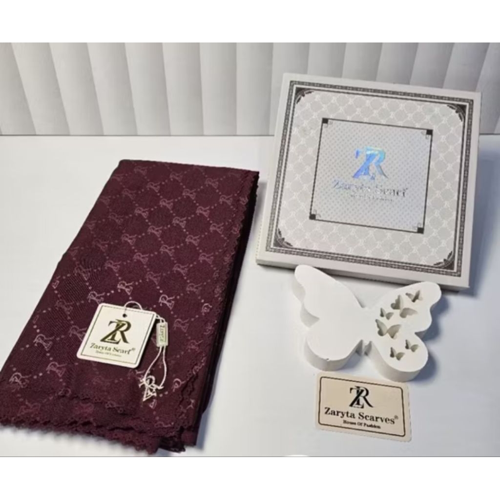 Zaryta Scarf