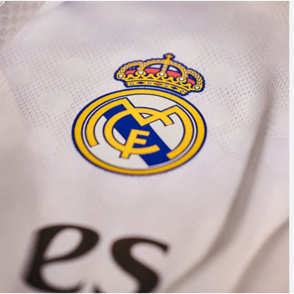 Jersey Bola Real Madrid 2022-2023 Home Polo Kerah Kancing