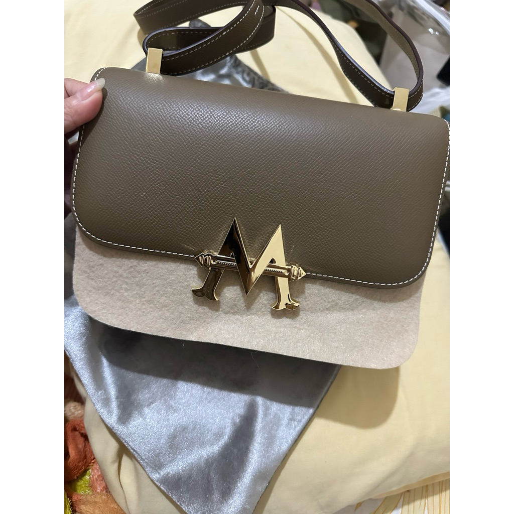iwearmyra preloved bag