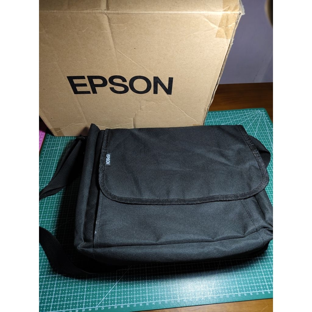 proyektor EPSON EB-s400